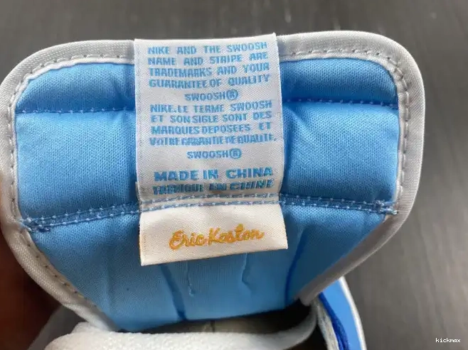 Rep MAX 1 Nike Air Jordan CJ7891-401 UNC SB Low x 0324